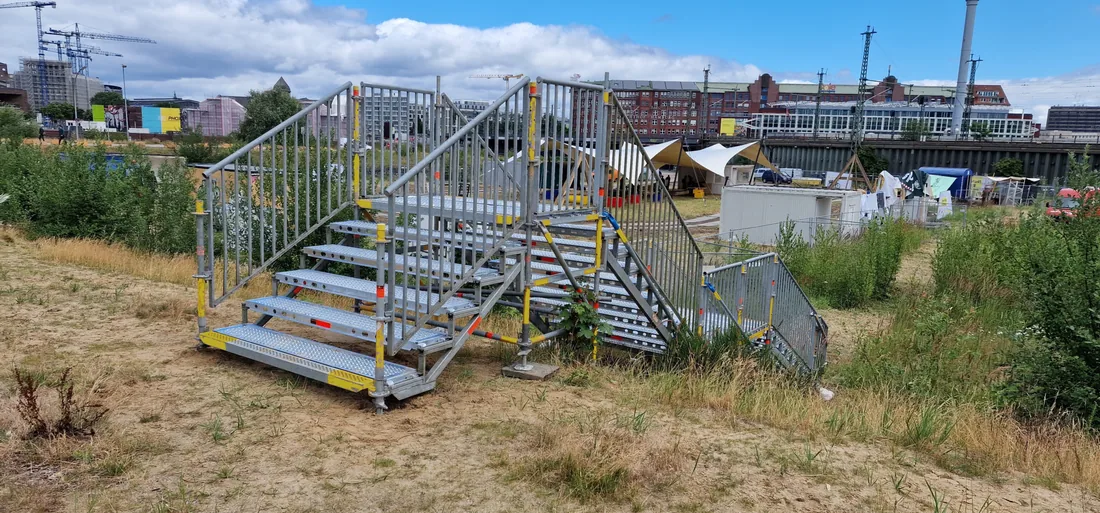 Stair tower / stair scaffolding